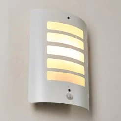 Hofstein Alslev Au&szlig;enwandleuchte Wei&szlig;, 1-flammig, Bewegungsmelder -Außenleuchten Verkaufe alslev aussenwandleuchte h3293034 do1 9