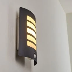 Hofstein Alslev Au&szlig;enwandleuchte Anthrazit, 1-flammig, Bewegungsmelder -Außenleuchten Verkaufe alslev aussenwandleuchte h3293058 do1 2