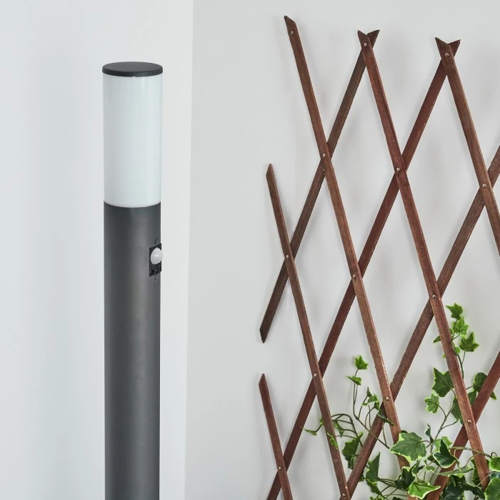 Hofstein Caserta Wegeleuchte Anthrazit, 1-flammig, Bewegungsmelder 2 Hofstein Caserta Wegeleuchte Anthrazit, 1-flammig, Bewegungsmelder – Bild 2