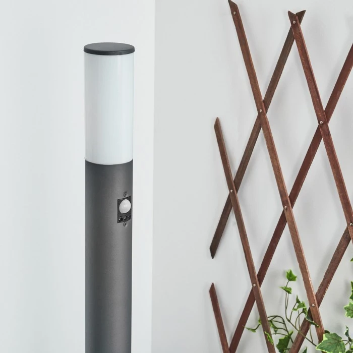 Hofstein Caserta Wegeleuchte Anthrazit, 1-flammig, Bewegungsmelder 2 Hofstein Caserta Wegeleuchte Anthrazit, 1-flammig, Bewegungsmelder – Bild 2