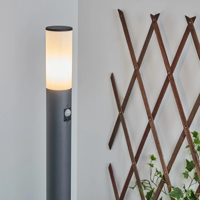 Hofstein Caserta Wegeleuchte Anthrazit, 1-flammig, Bewegungsmelder 7 Hofstein Caserta Wegeleuchte Anthrazit, 1-flammig, Bewegungsmelder – Bild 7