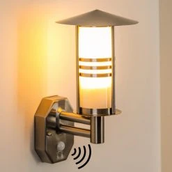 Hofstein Forli Au&szlig;enwandleuchte Edelstahl, 1-flammig, Bewegungsmelder