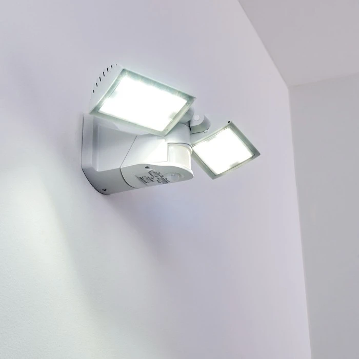 Hofstein Loit Aussenwandleuchte LED Weiß, 2-flammig, Bewegungsmelder 17 Hofstein Loit Aussenwandleuchte LED Weiß, 2-flammig, Bewegungsmelder – Bild 17