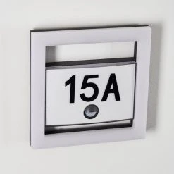 Hofstein Louisville Hausnummernleuchte LED Grau, 1-flammig, Bewegungsmelder -Außenleuchten Verkaufe louisville hausnummernleuchte h3303719 do1 13